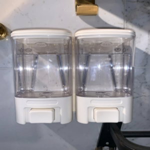 Distributeur savon liquide mural double – salle de bain