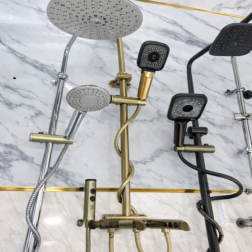 Kit douche piano gold – pommeaux pluie et main multifonctions