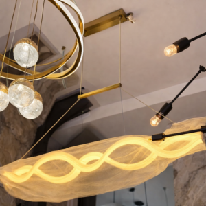 Lustre LED multi-abat-jours spirale + globes – futuriste BGC