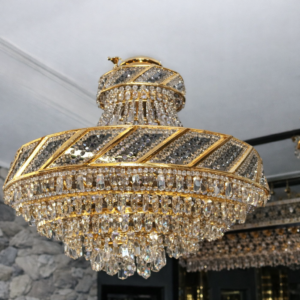 Lustre cristal grand dôme doré – opulence royale